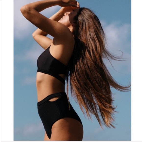 Billabong Other - 🔥🔥BILLABONG - TANLINES RETRO BIKINI SET🔥🔥